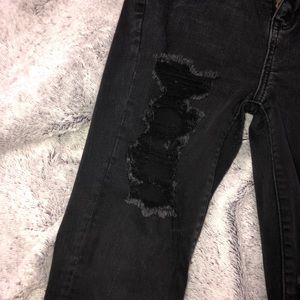 Black ripped skinny jeans